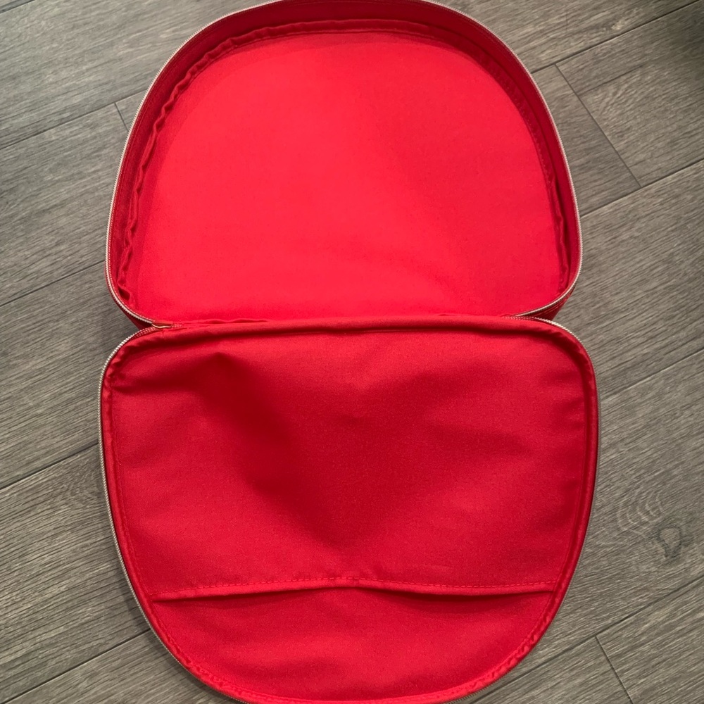 Estee Lauder Bag - Picture 3 of 3